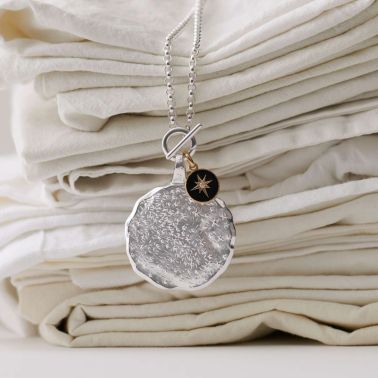 Médaille Arthus Bertrand Etoile Noire en or jaune et diamant J10727X000