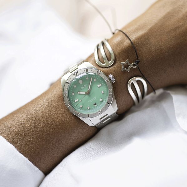 Oris Divers Sixty-Five Cotton Candy Green 01 733 7771 4057-07 19