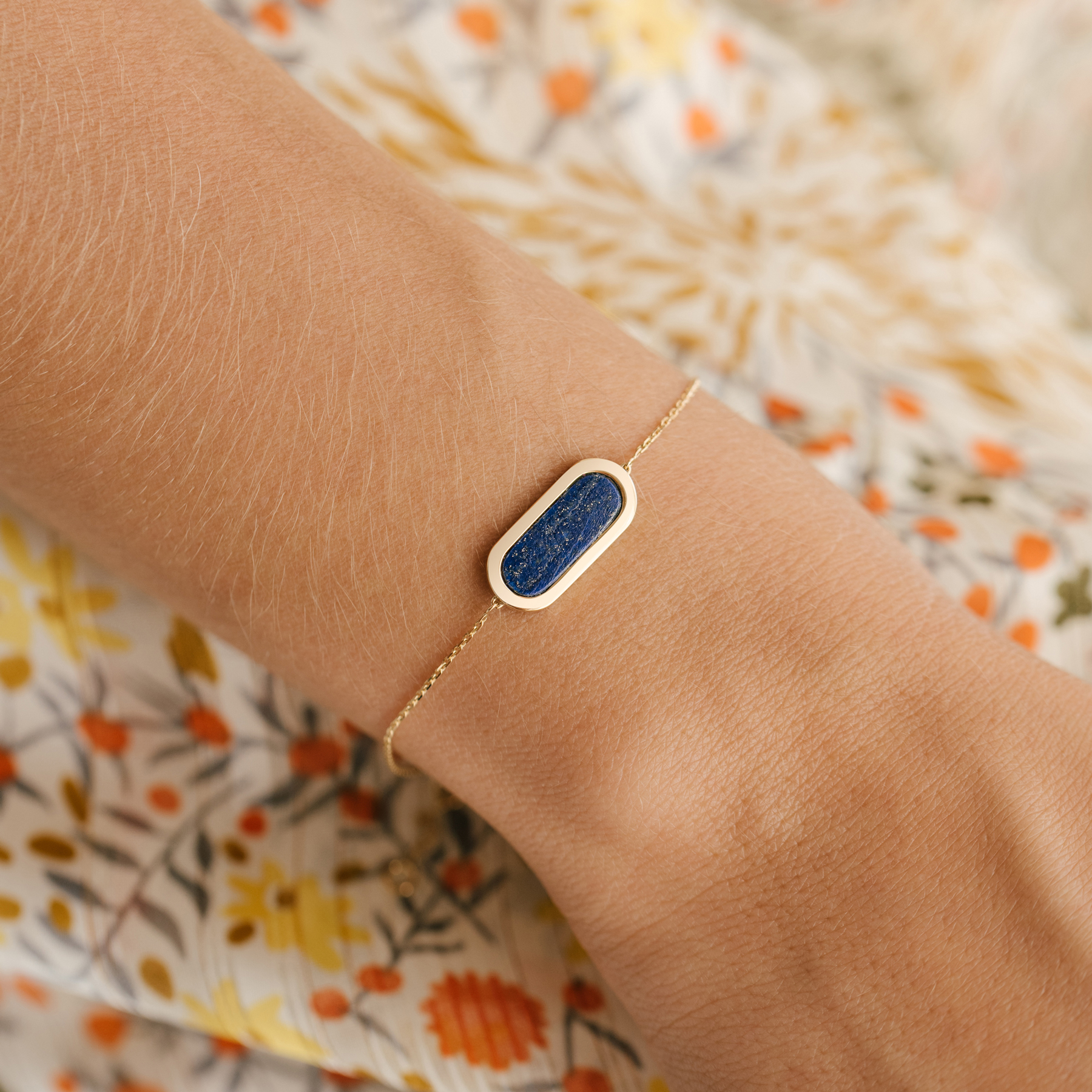 So Shocking Première fois Bracelet gold and lapis lazuli