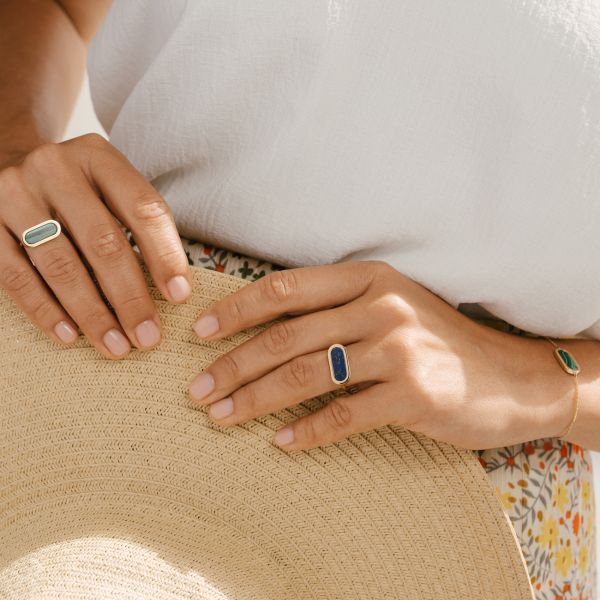 So Shocking Première fois Ring gold and lapis lazuli