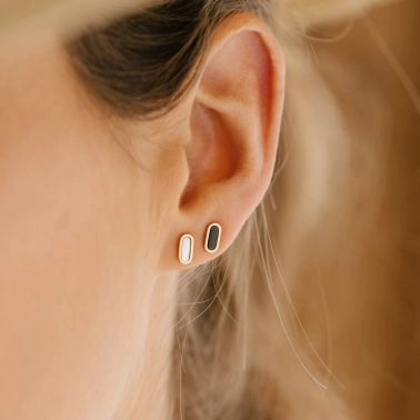 So Shocking Première fois Earrings pink gold and mother-of-pearl