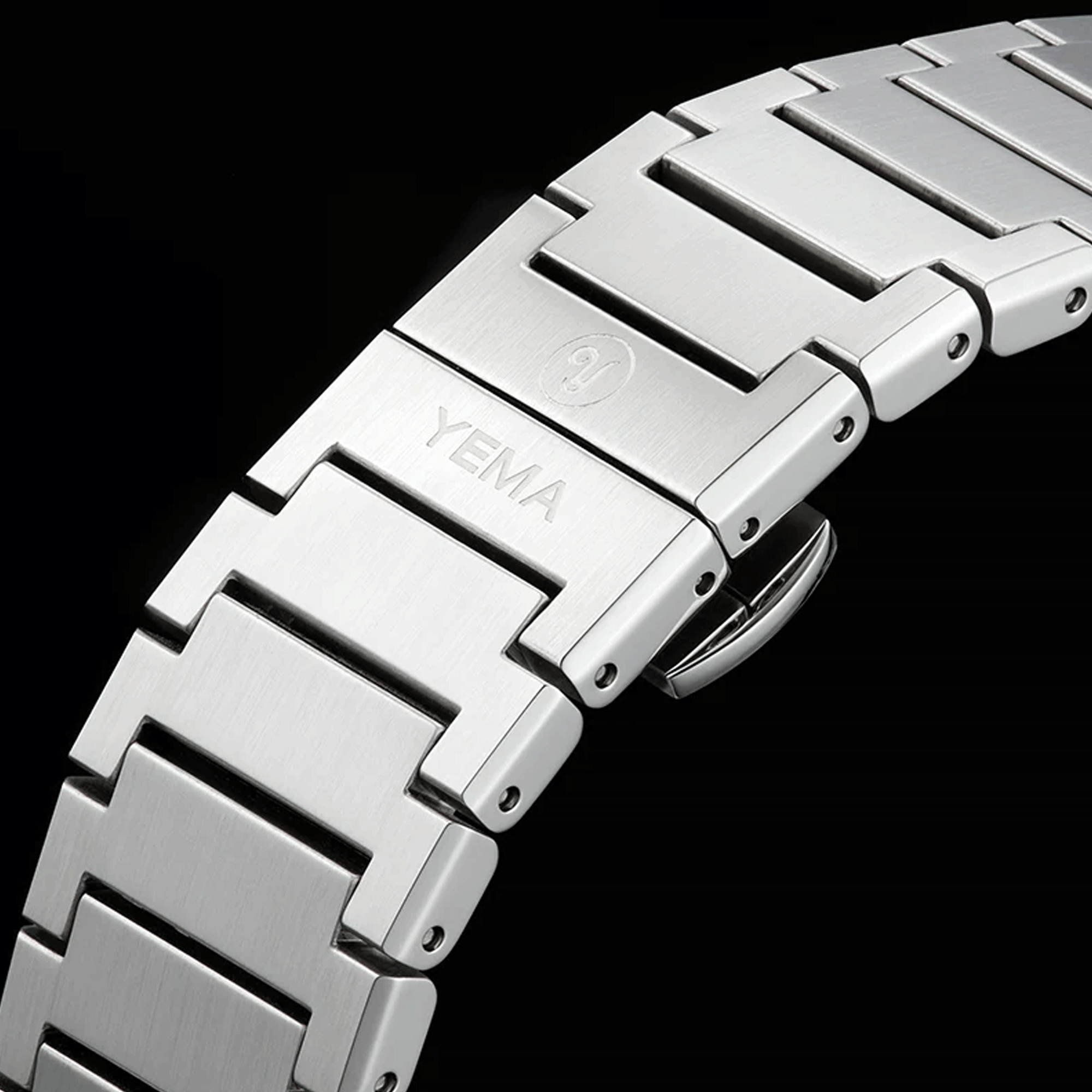 Yema Urban Traveller automatic watch white dial stainless steel bracelet 39 mm