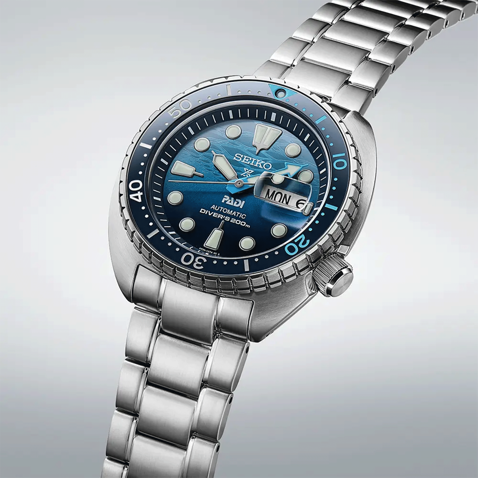 Seiko Prospex Automatic Diver's " King Turtle Great Blue" PADI blue dial steel bracelet 45 mm