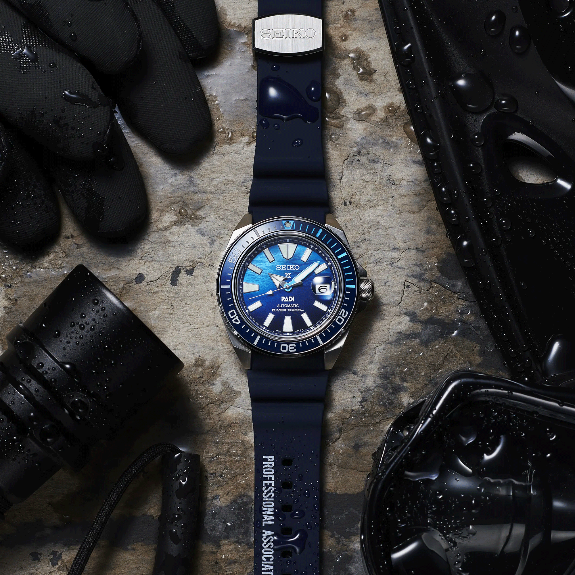 Montre Seiko Prospex Automatique Diver's "King Samouraï Great Blue" PADI cadran bleu bracelet silicone 43,8 mm