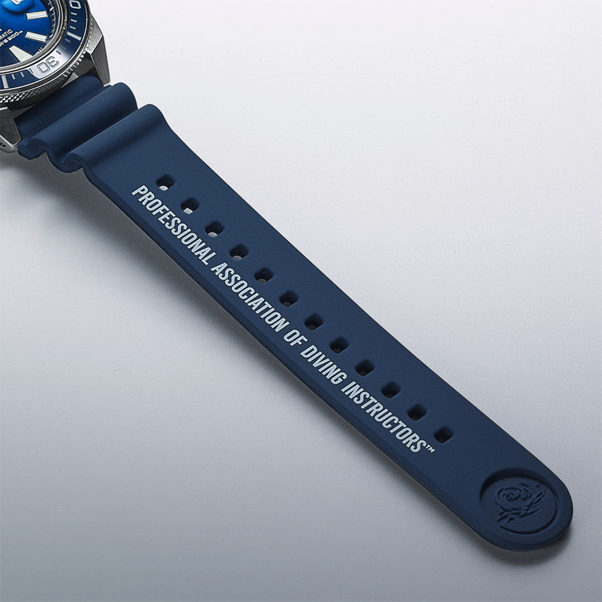 Montre Seiko Prospex Automatique Diver's "King Samouraï Great Blue" PADI cadran bleu bracelet silicone 43,8 mm