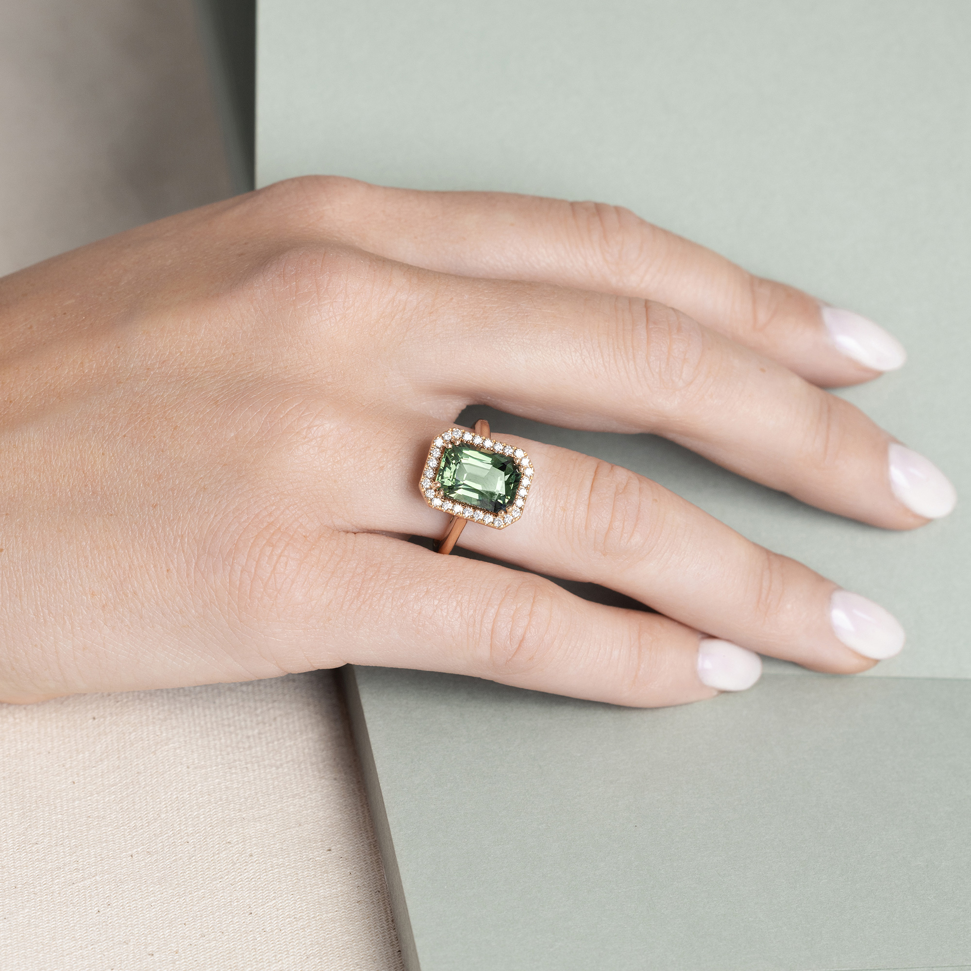 Lepage Marie Lou ring in rose gold, green sapphire and diamonds