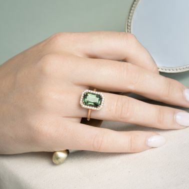 Bague Lepage Marie Lou en or rose, saphir vert et diamants