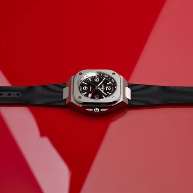 Montre Bell & Ross BR 05 GMT automatique cadran noir bracelet caoutchouc 41 mm