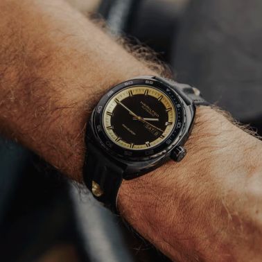 Montre Hamilton American Classic Pan Europ Day Date automatique cadran noir bracelet cuir noir 42 mm H35425730