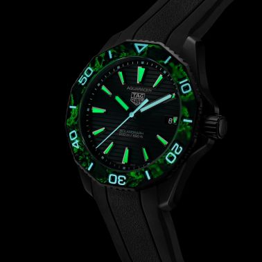Montre TAG Heuer Aquaracer Professional 200 Solargraph solaire cadran noir bracelet caoutchouc noir 40 mm WBP1112.FT6199