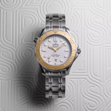 Montre Omega Seamaster Diver 300M Paris 2024 Co-Axial Master Chronometer cadran blanc bracelet acier 42 mm