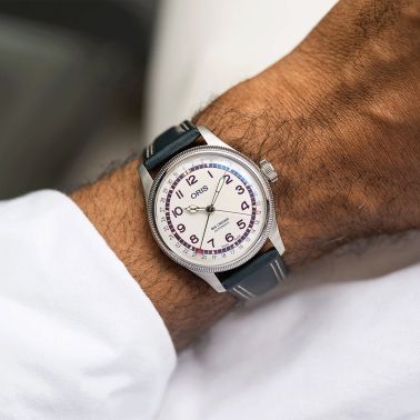 Montre Oris Big Crown Pointer Date Hank Aaron automatique cadran blanc bracelet cuir 40 mm