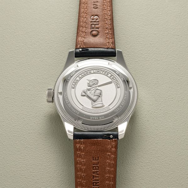 Montre Oris Big Crown Pointer Date Hank Aaron automatique cadran blanc bracelet cuir 40 mm
