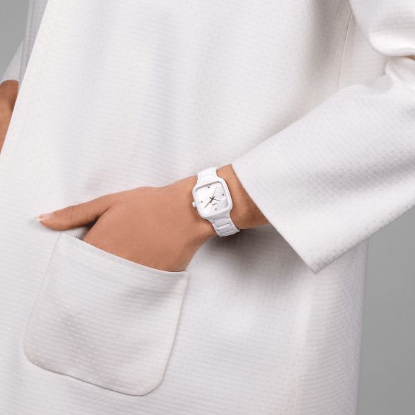 Montre Rado True Square Diamonds quartz cadran nacre blanche bracelet céramique blanc 29,2 mm R27072902