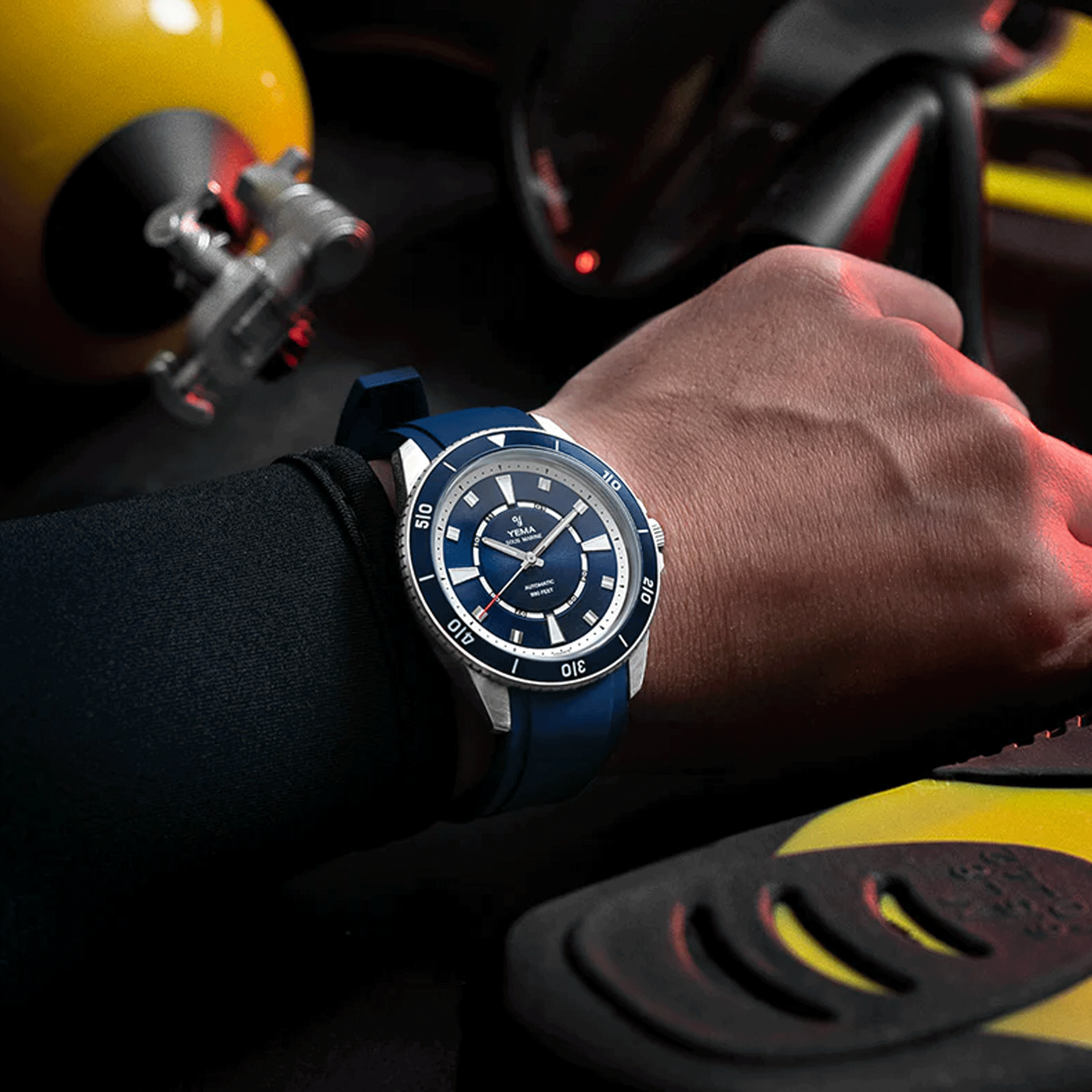 Montre Yema Sous-Marine automatique cadran bleu bracelet caoutchouc bleu 40,5 mm YSMA23G-GGRBS