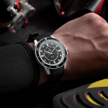 Montre Yema Sous-Marine automatique cadran noir bracelet caoutchouc noir 40,5 mm YSMA23A-AARBS