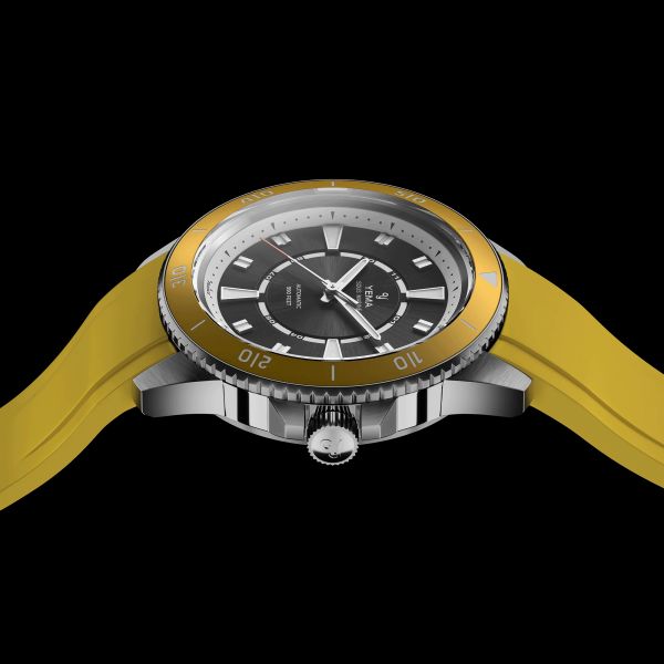 Montre Yema Sous-Marine automatique cadran noir bracelet caoutchouc jaune 40,5 mm YSMA23Y-AYRBS