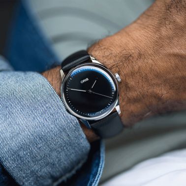 Montre Oris Artelier S automatique cadran noir bracelet cuir noir 38 mm