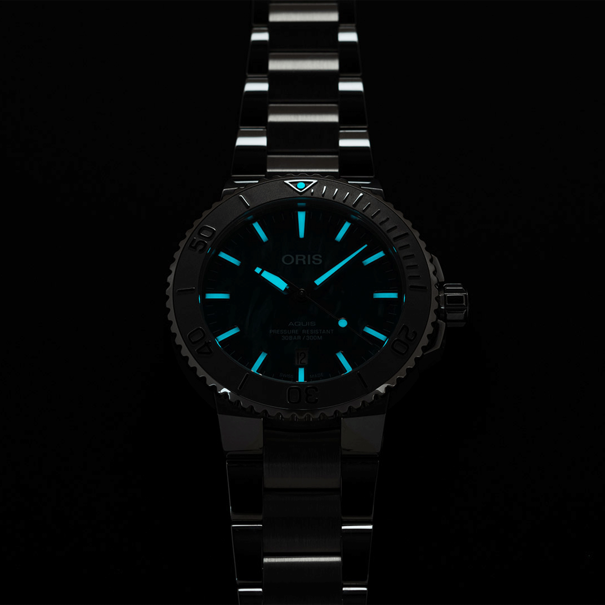 Montre Oris x Bracenet Aquis Date automatique cadran vert bracelet acier 43,5 mm