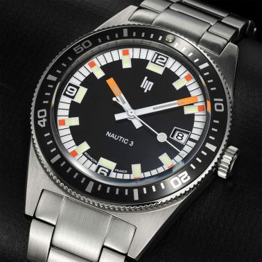 Lip Nautic 3 automatic black dial steel bracelet 39 mm