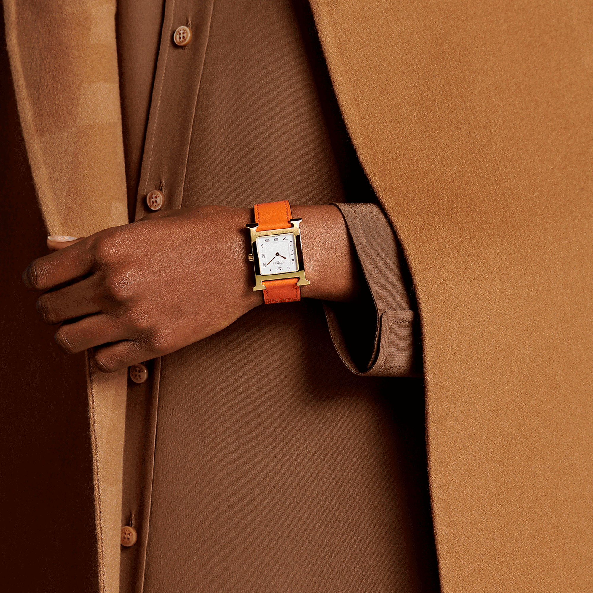 Montre HERMÈS Heure H Moyen Modèle PVD Or jaune quartz cadran blanc bracelet cuir orange 30 mm