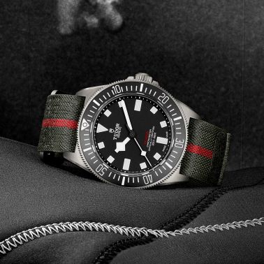Tudor Pelagos FXD automatic watch black dial green and red fabric strap 42 mm