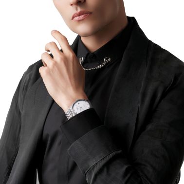 Montre Longines Elegance automatique index diamants cadran argenté bracelet acier 41 mm L4.911.4.77.6