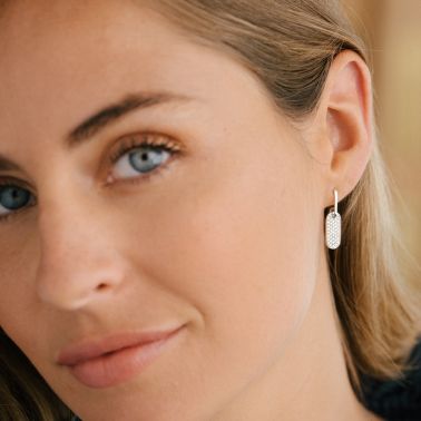 Boucles d'oreilles So Shocking Singulière en or blanc et diamants