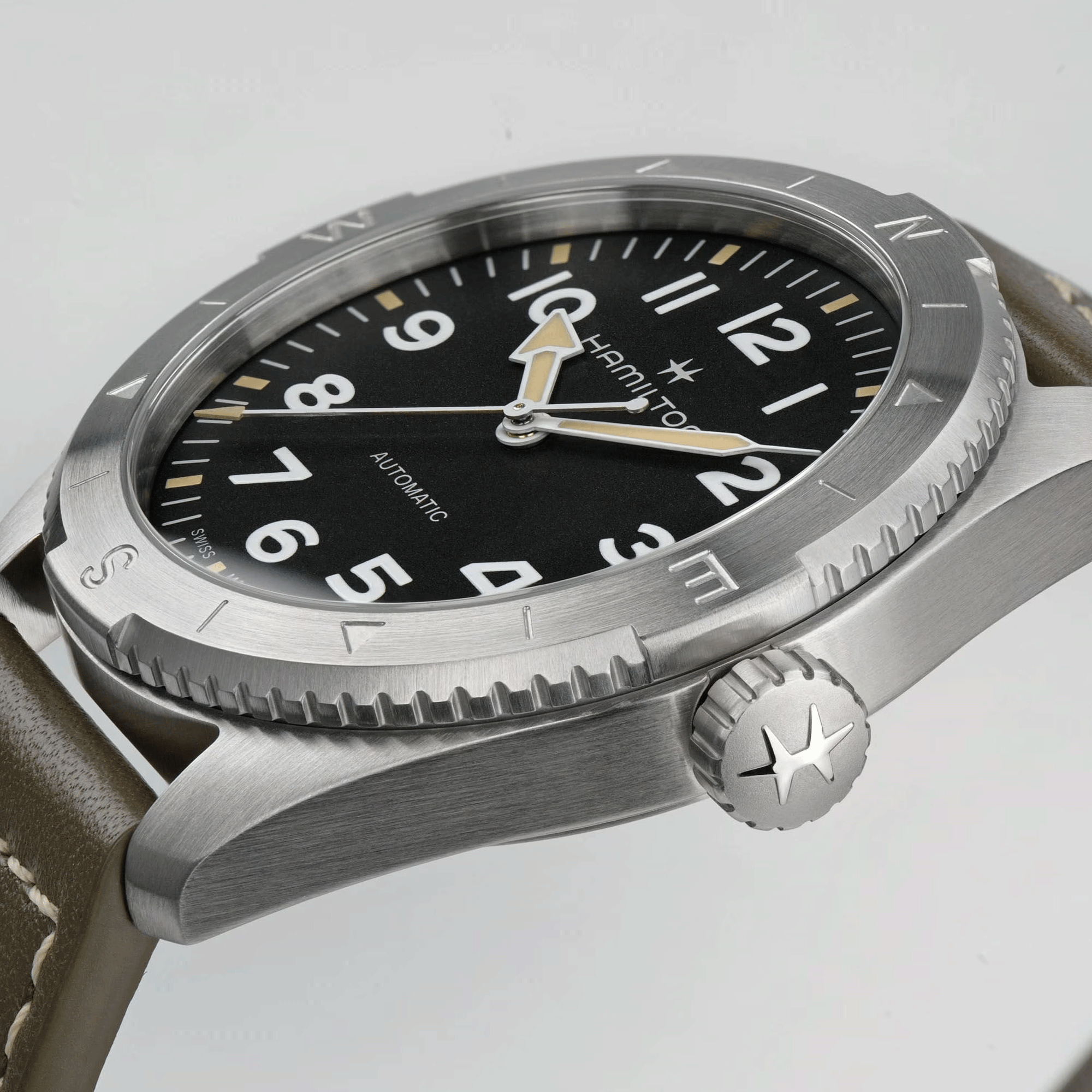 Hamilton Khaki Field Expedition automatic watch black dial green leather strap 41 mm