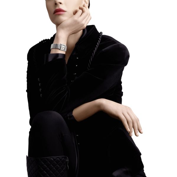 Longines Mini DolceVita Diamonds quartz watch silver flinqué dial stainless steel bracelet 21.5 x 29 mm L5.200.0.71.6