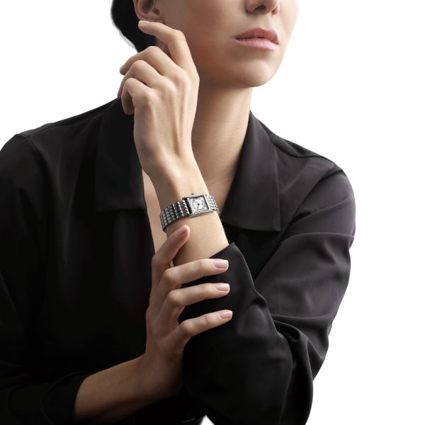 Montre Longines Mini DolceVita Diamants quartz cadran argent soleillé bracelet acier 21,5 x 29 mm L5.200.0.75.6