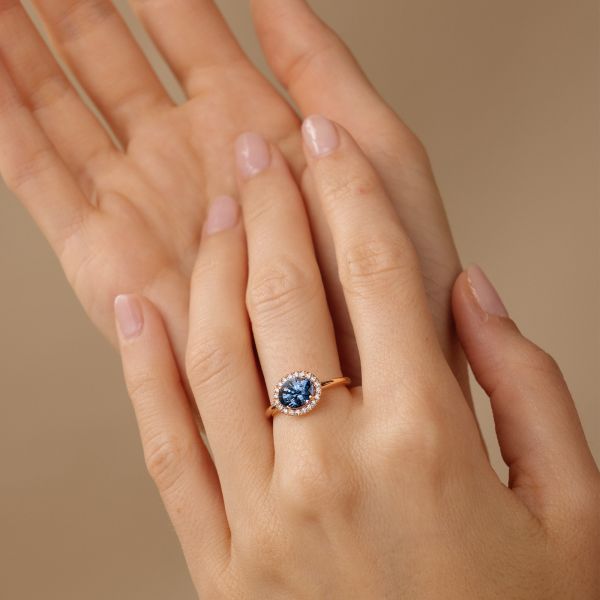 Bague Lepage Eleanor en or rose, spinelle et diamants