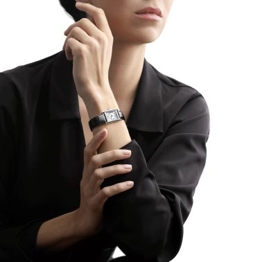 Montre Longines Mini DolceVita quartz cadran argent bracelet cuir noir 21,5 x 29 mm L5.200.4.75.2