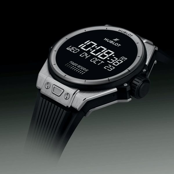 Hublot black sale chain watch