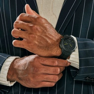 Montre Garmin Marq Gen 2 Athlete Carbon Edition saphir carbone et titane bracelet caoutchouc noir 46 mm 010-02722-11