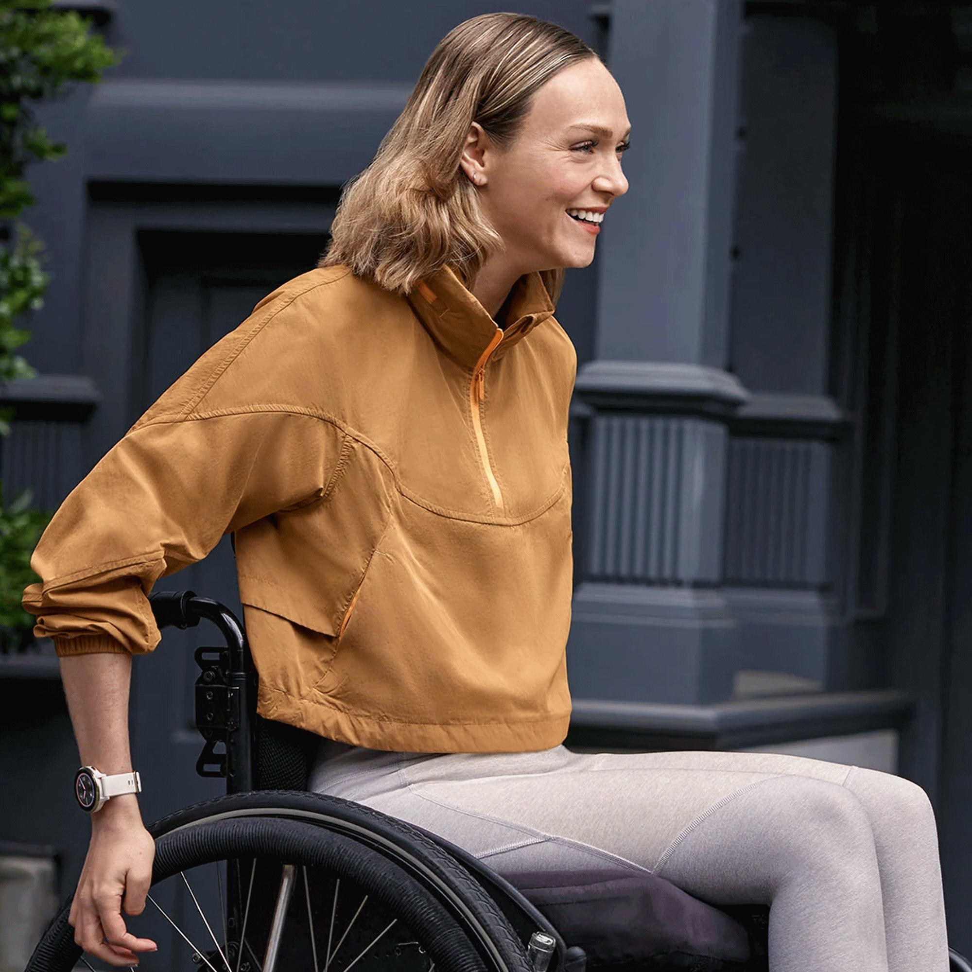 Garmin Venu 3S Soft Gold linen leather strap 41 mm