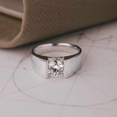 Lepage Audacieuse engagement ring in yellow gold and diamond