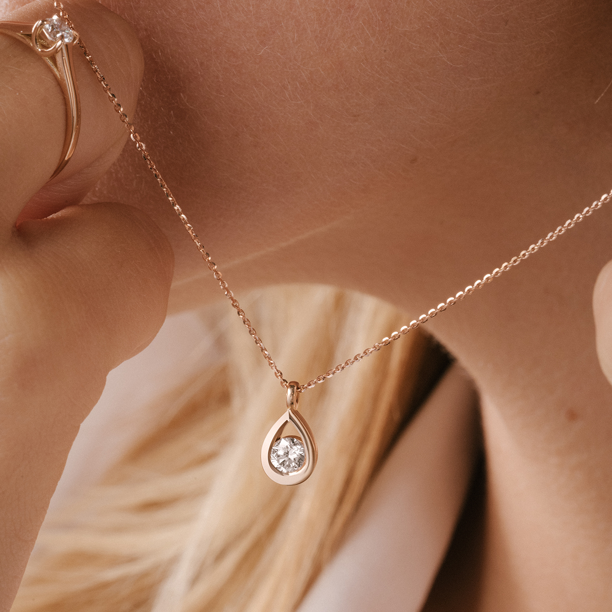 Lepage Clyde necklace in yellow gold and diamond