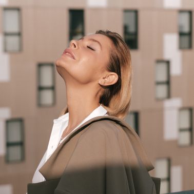 Lepage Audacieuse earrings in rose gold and diamonds