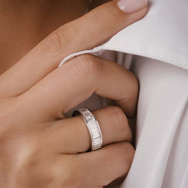 Lepage Charmeuse wedding ring in yellow gold and diamonds