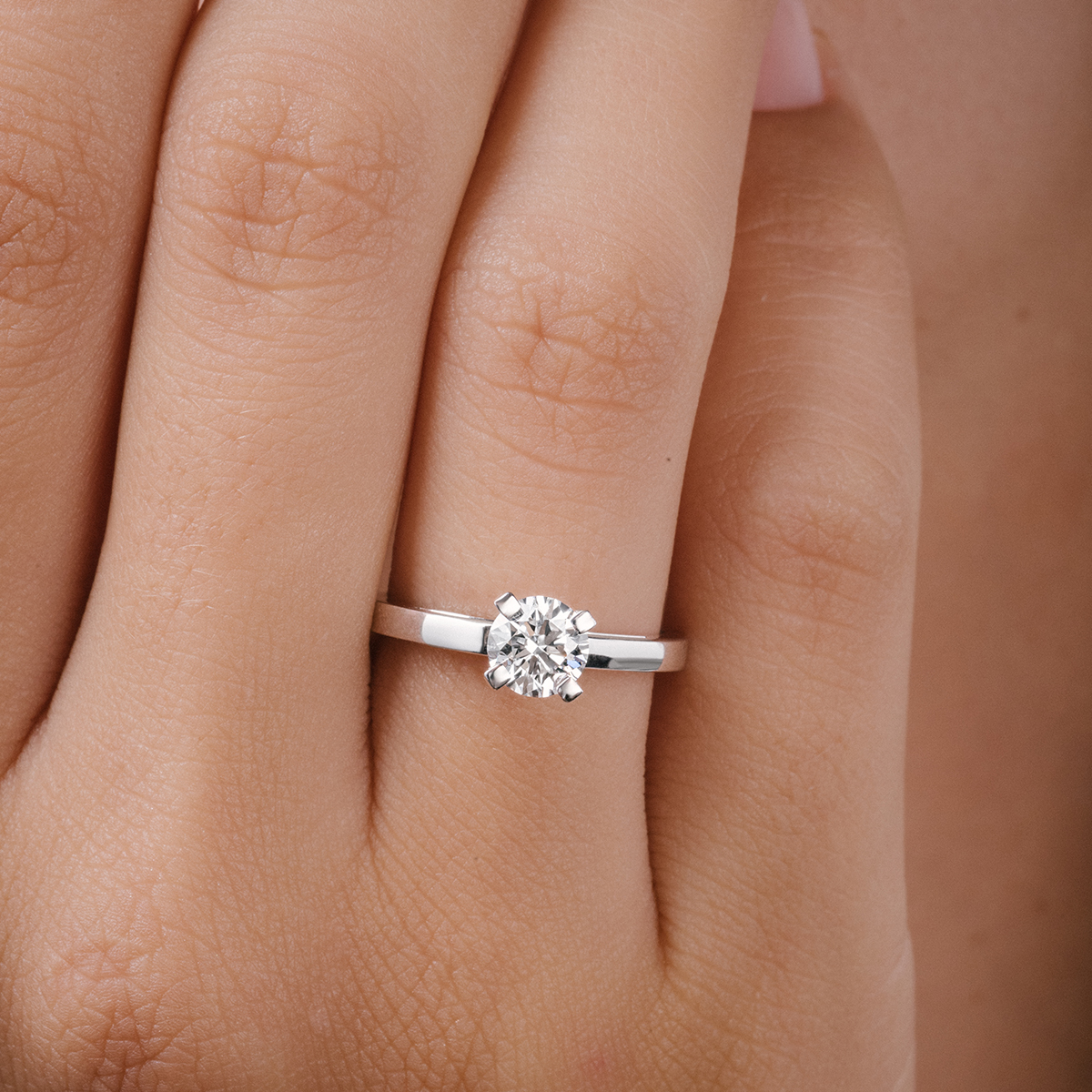 Lepage Mondaine engagement ring in white gold and diamond