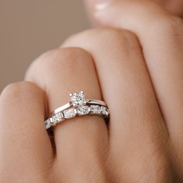Alliance Lepage Fougueuse en or rose et diamants taille radiant