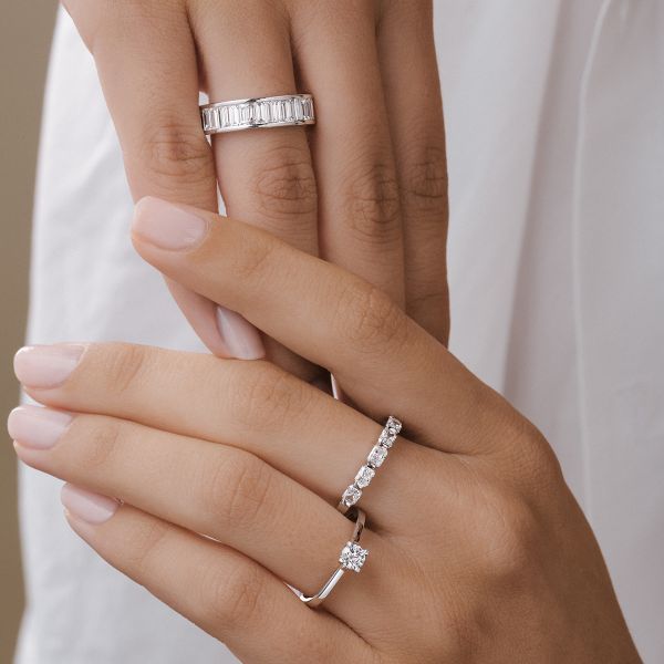 Lepage Fougueuse wedding ring in rose gold and radiant cut diamonds