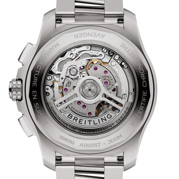 Montre Breitling Avenger B01 Chronograph automatique cadran noir bracelet acier 44 mm AB0147101B1A1