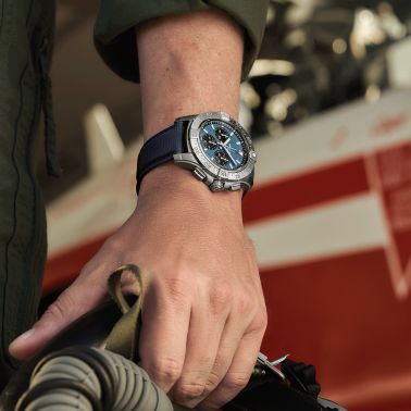 Breitling Avenger B01 Chronograph automatic watch blue dial blue leather strap 44 mm