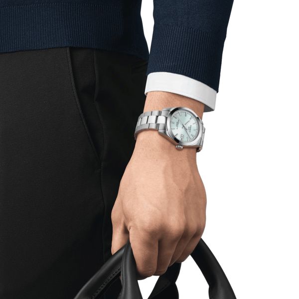 Tissot Gentleman Powermatic 80 Silicium automatic watch blue dial steel bracelet 40 mm