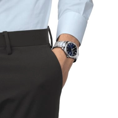 Montre Tissot T-Classic PR 100 quartz cadran bleu bracelet acier 40 mm T150.410.11.041.00