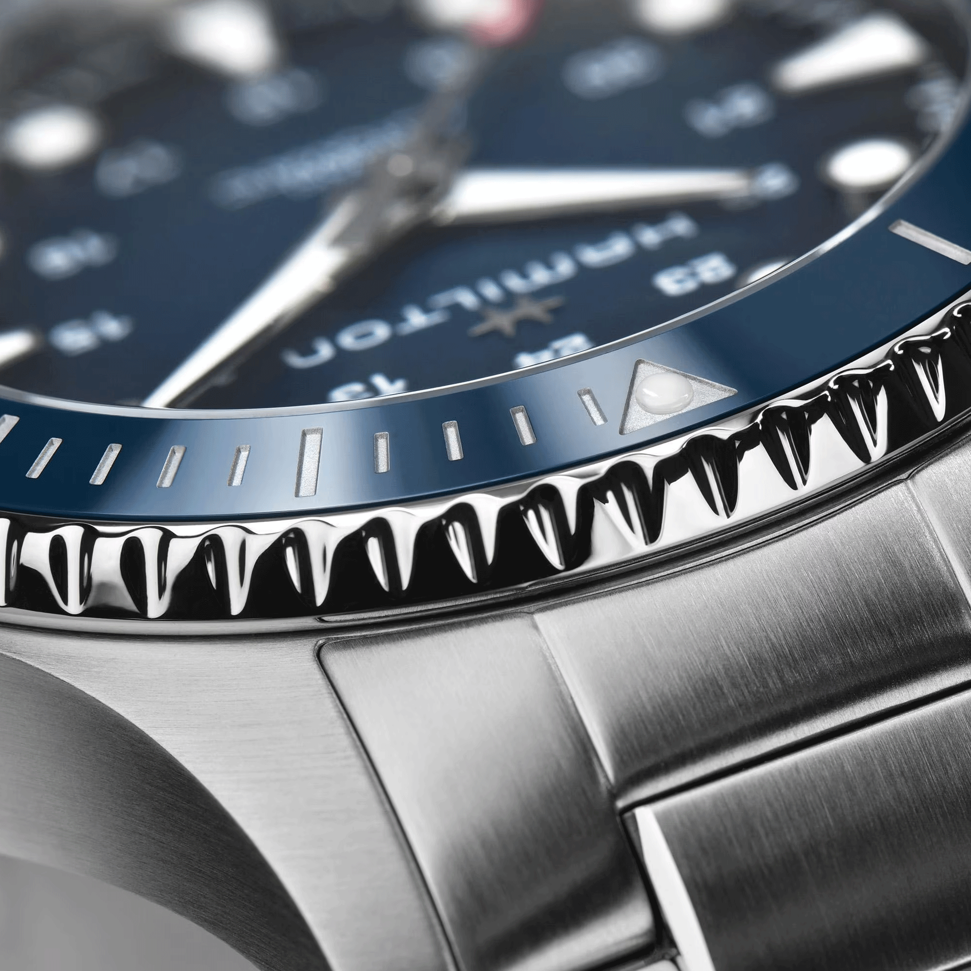 Hamilton Khaki Navy Scuba automatic watch blue dial steel bracelet 43 mm