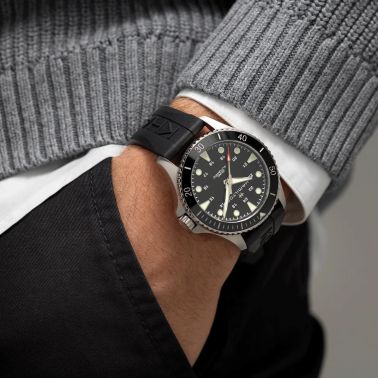 Hamilton Khaki Navy Scuba automatic watch black dial black rubber strap 43 mm