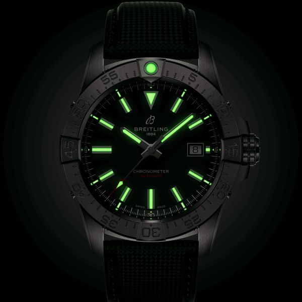 Montre Breitling Avenger automatique cadran vert bracelet cuir vert 42 mm A17328101L1X1